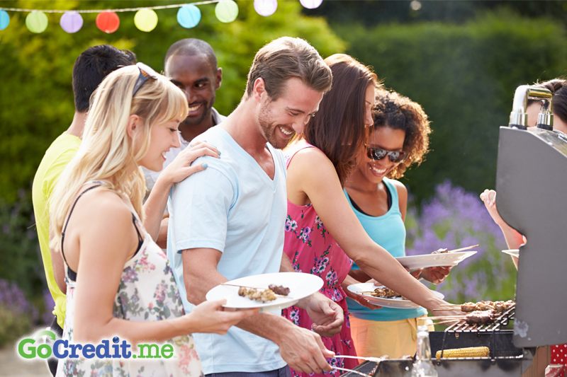How To Feed A Crowd On A Tight Budget: Strategies For Providing Meals For Many 